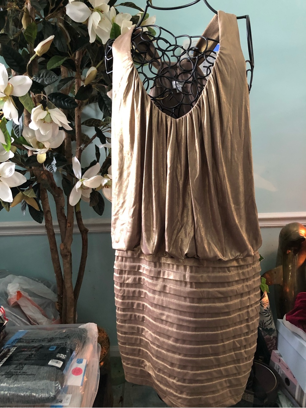 Cache Sleeveless Blouson Dress in Taupe Gold